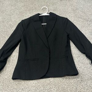 Small Amanda & Chelsea Black with Minimal Pattern Blazer
